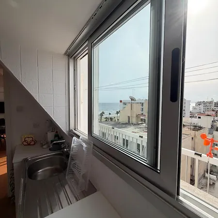 Apartment Seascape Eight