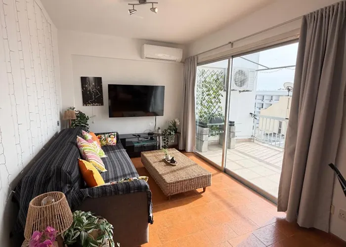 Seascape Eight * Larnaka